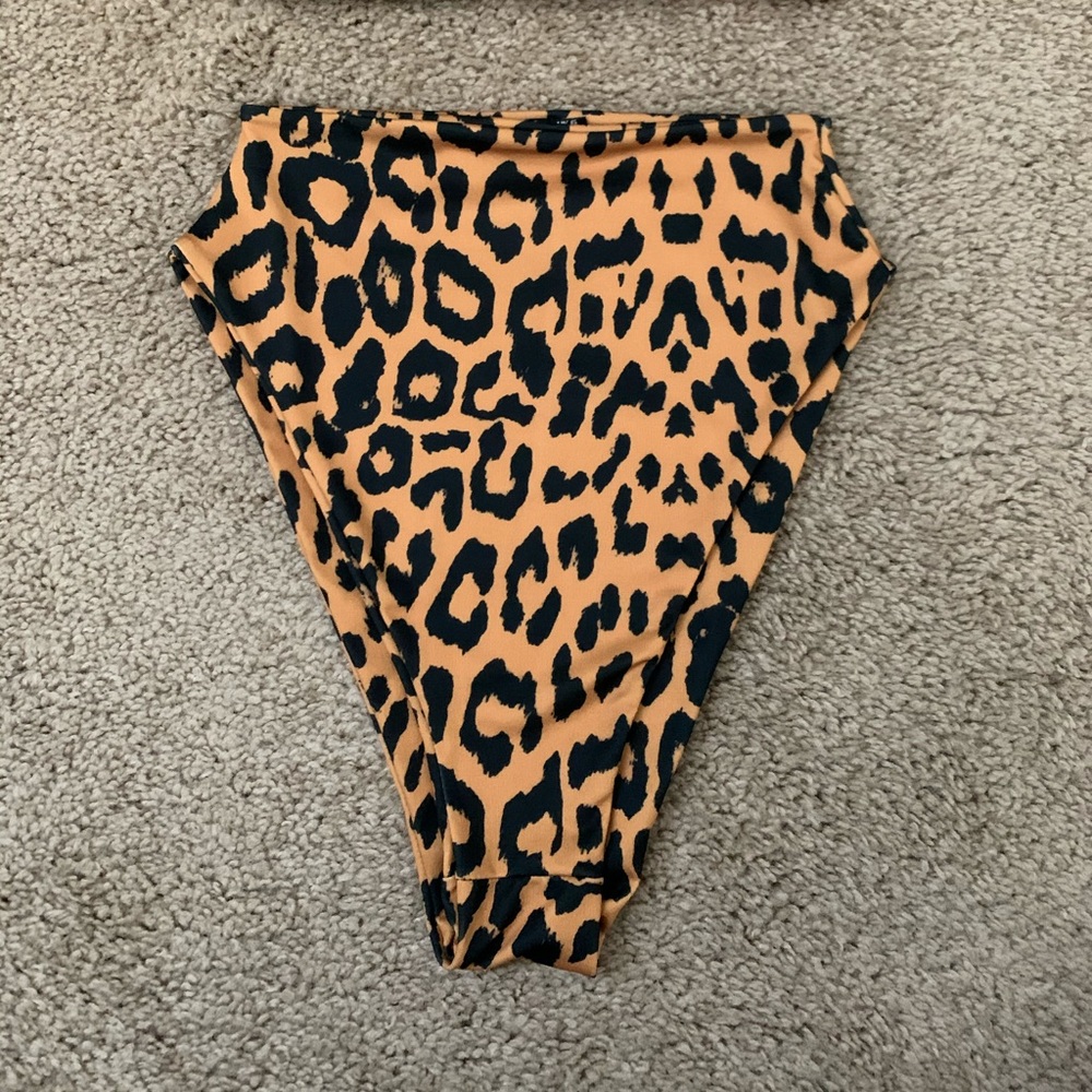PrettyLittleThing Bikini Set - Picture 4 of 4